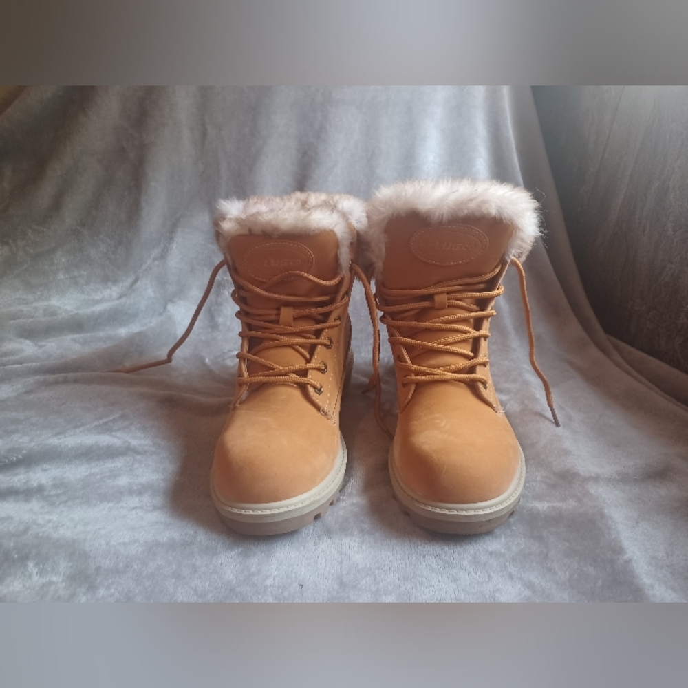 Women's Lugz boots w/fur